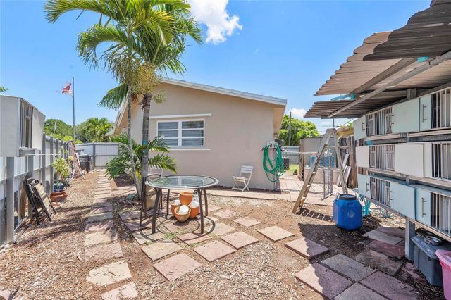 5829 Taylor Street, Hollywood, FL 33021