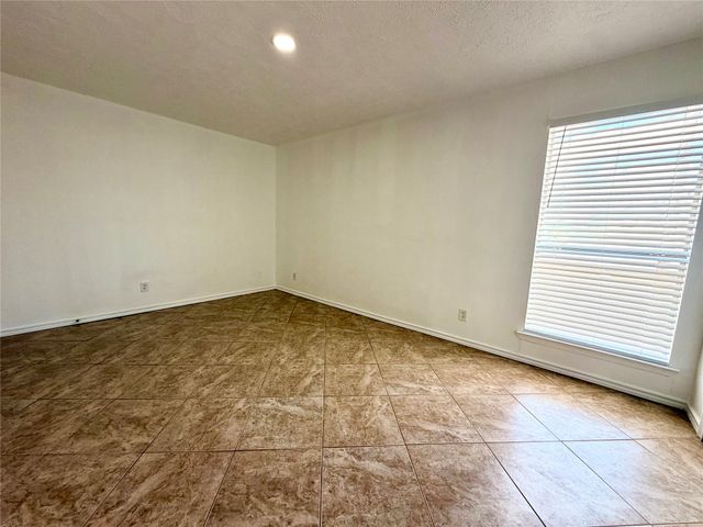 5727 Richmond Avenue, Dallas, TX 75206