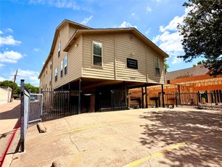 5727 Richmond Avenue, Dallas, TX 75206