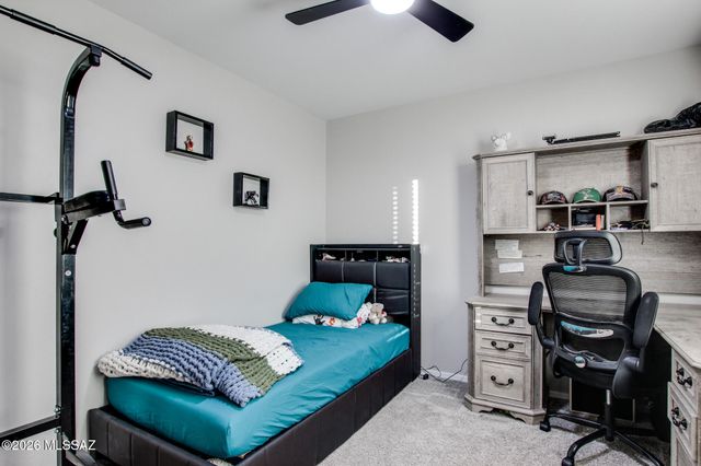7877 S Wolf Creek Drive, Tucson, AZ 85757