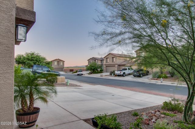 7877 S Wolf Creek Drive, Tucson, AZ 85757