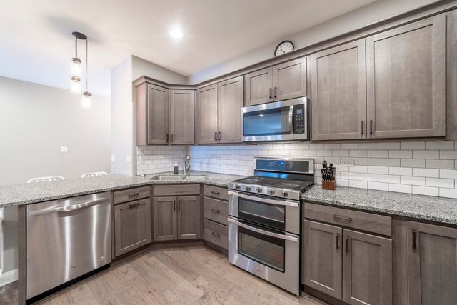 9185 W 107th Place, St. John, IN 46373