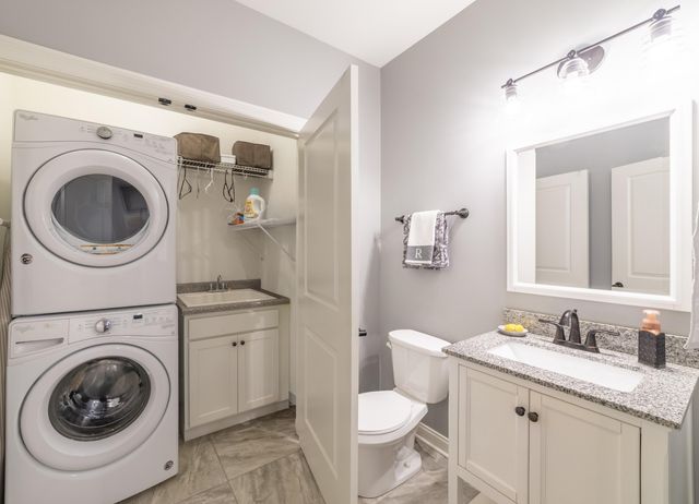 9185 W 107th Place, St. John, IN 46373