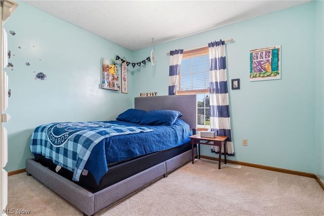 6055 Apple Street, Louisville, OH 44641