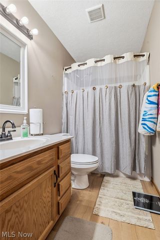 6055 Apple Street, Louisville, OH 44641