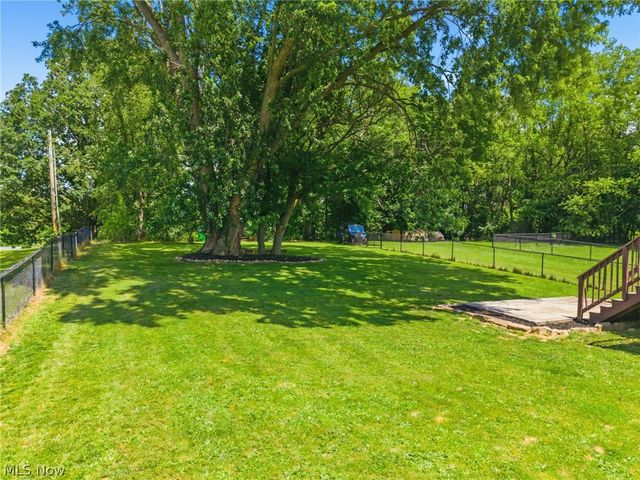 6055 Apple Street, Louisville, OH 44641
