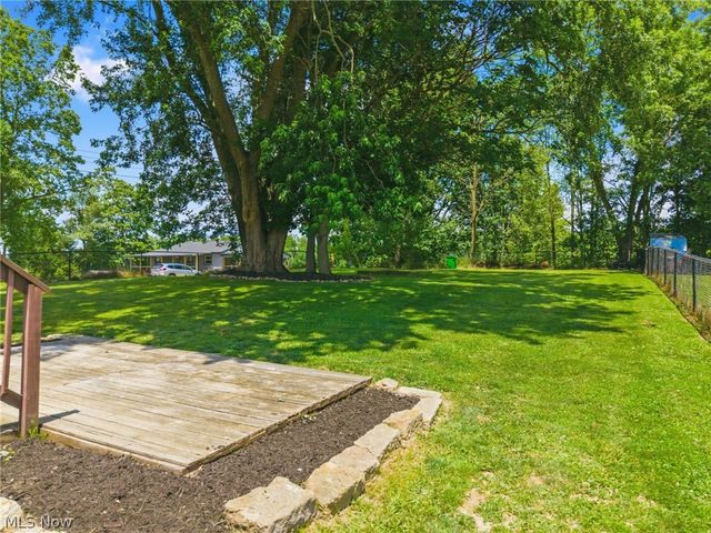 6055 Apple Street, Louisville, OH 44641