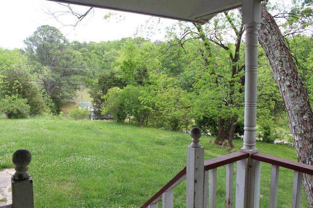 809 Emery Road, Soddy Daisy, TN 37379