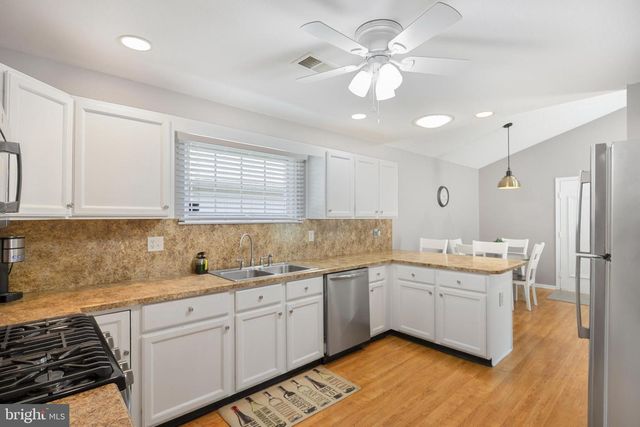 212 N PONDVIEW BLVD, Monroe Township, NJ 08831