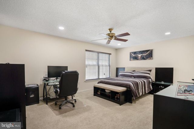 212 N PONDVIEW BLVD, Monroe Township, NJ 08831