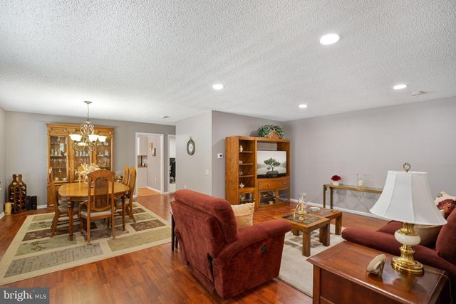 212 N PONDVIEW BLVD, Monroe Township, NJ 08831