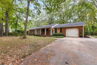 748 Pinetree DR, Virginia Beach, VA 23452