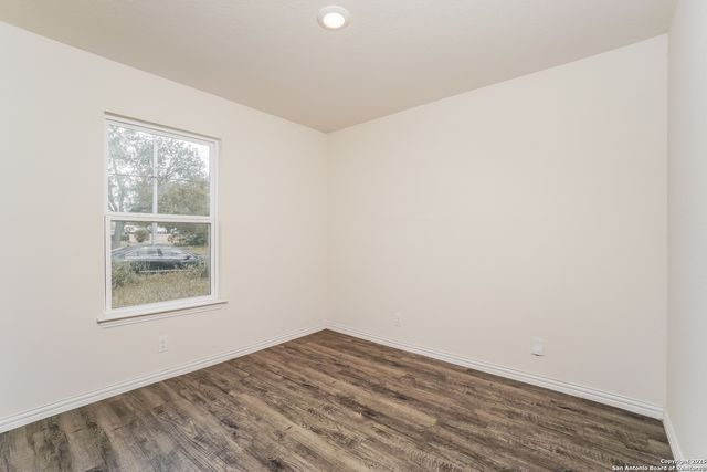 527 Elley, Seguin, TX 78155