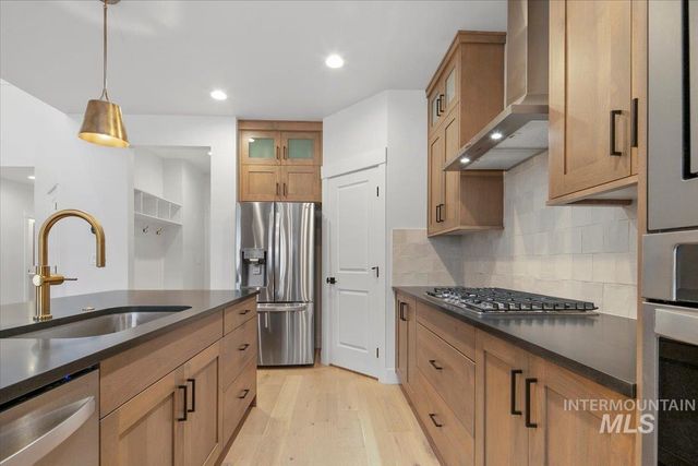 4712 W Apgar St, Meridian, ID 83646