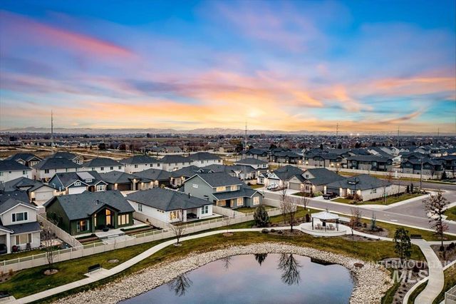 4712 W Apgar St, Meridian, ID 83646