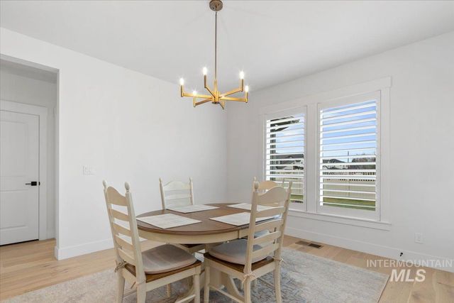 4712 W Apgar St, Meridian, ID 83646