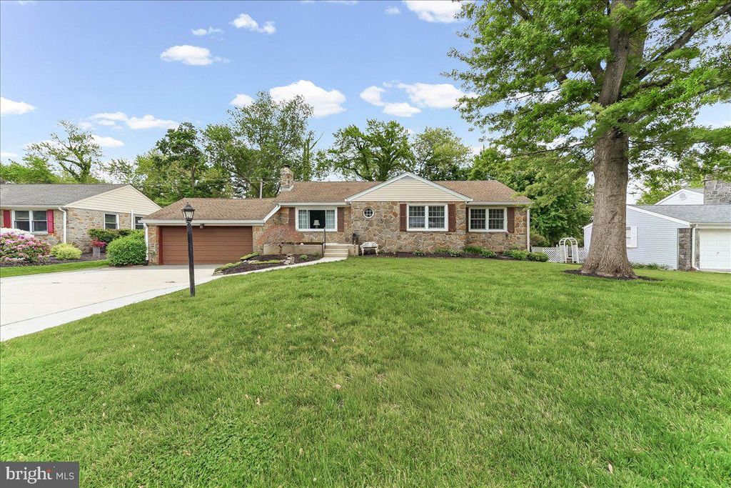 4676 MALDEN DR, Wilmington, DE 19803