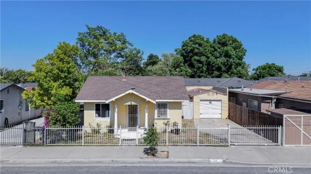 512 S Willowbrook Avenue, Compton, CA 90220