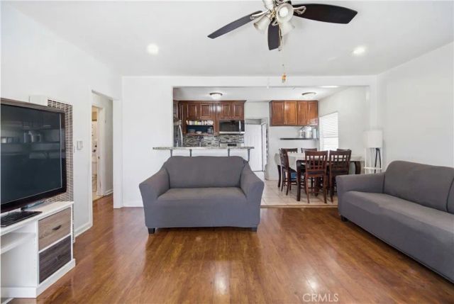 512 S Willowbrook Avenue, Compton, CA 90220