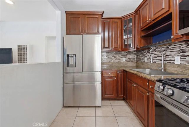 512 S Willowbrook Avenue, Compton, CA 90220