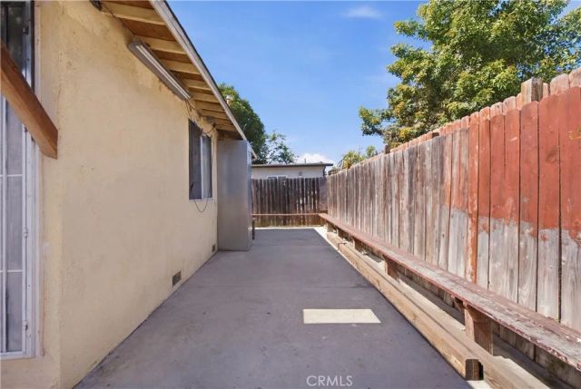 512 S Willowbrook Avenue, Compton, CA 90220