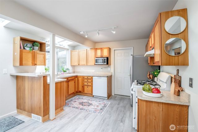 2604 NE 7th Street, Renton, WA 98056