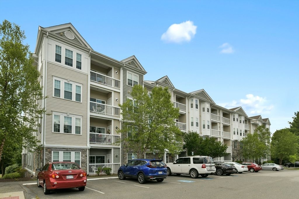 57 Augustus Ct 1013, Reading, MA 01867
