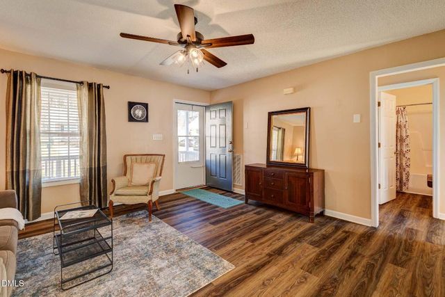 2113 Mckinnon Drive, Clayton, NC 27520