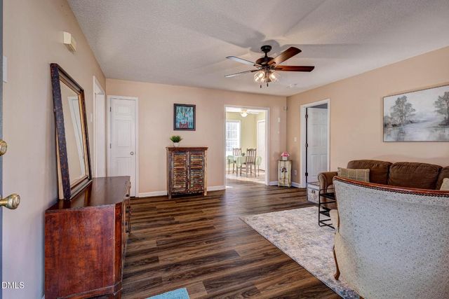 2113 Mckinnon Drive, Clayton, NC 27520