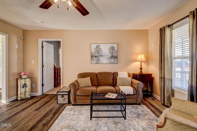 2113 Mckinnon Drive, Clayton, NC 27520