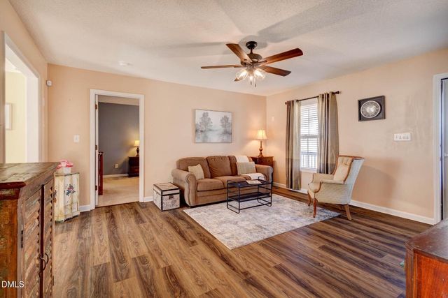 2113 Mckinnon Drive, Clayton, NC 27520