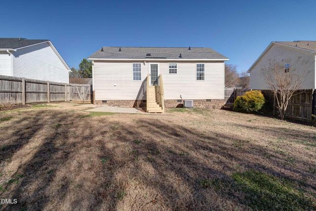 2113 Mckinnon Drive, Clayton, NC 27520