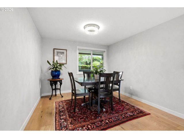5620 S RIVERSIDE Ln 1, Portland, OR 97239