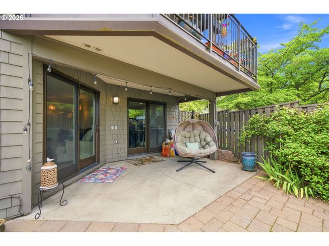 5620 S RIVERSIDE Ln 1, Portland, OR 97239
