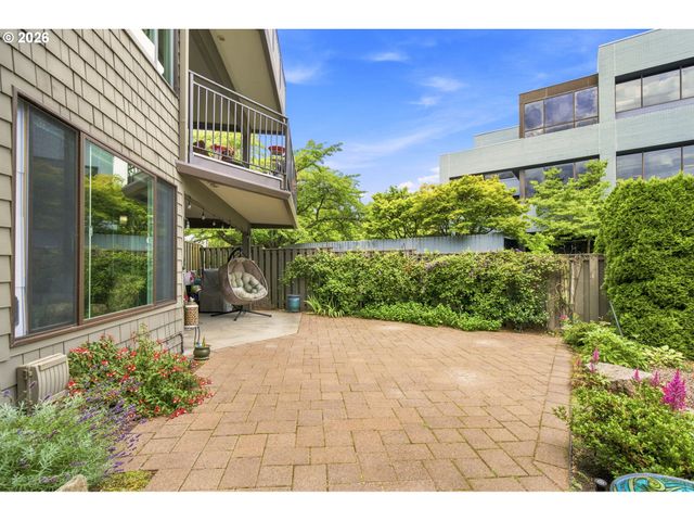 5620 S RIVERSIDE Ln 1, Portland, OR 97239