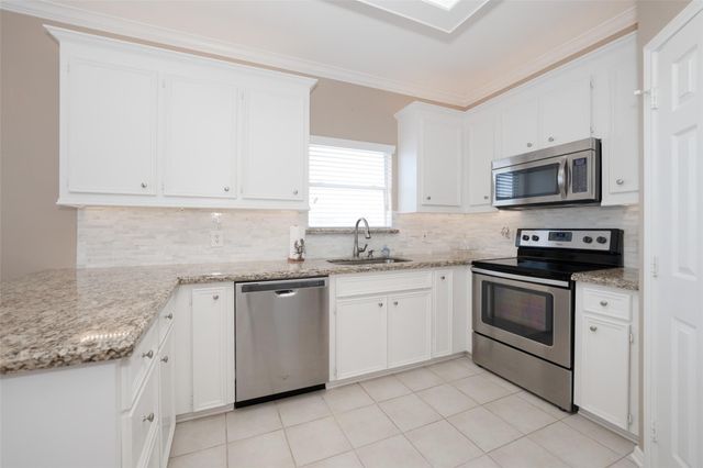 543 Sunset Circle, Galveston, TX 77554
