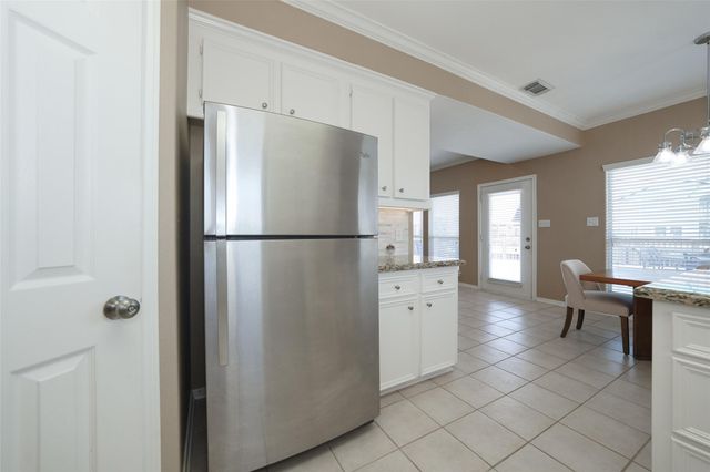 543 Sunset Circle, Galveston, TX 77554