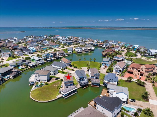 543 Sunset Circle, Galveston, TX 77554