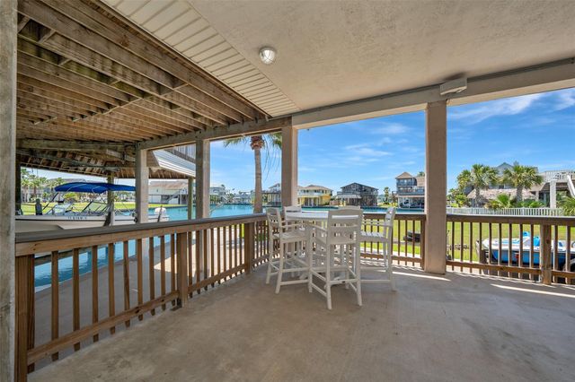 543 Sunset Circle, Galveston, TX 77554