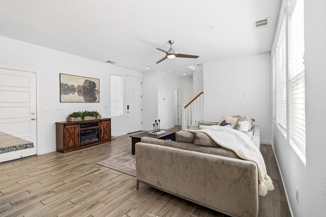 3341 Forney Way, Sacramento, CA 95816