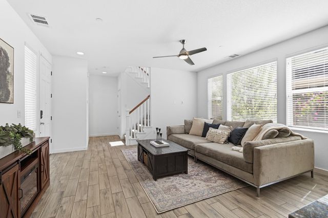 3341 Forney Way, Sacramento, CA 95816