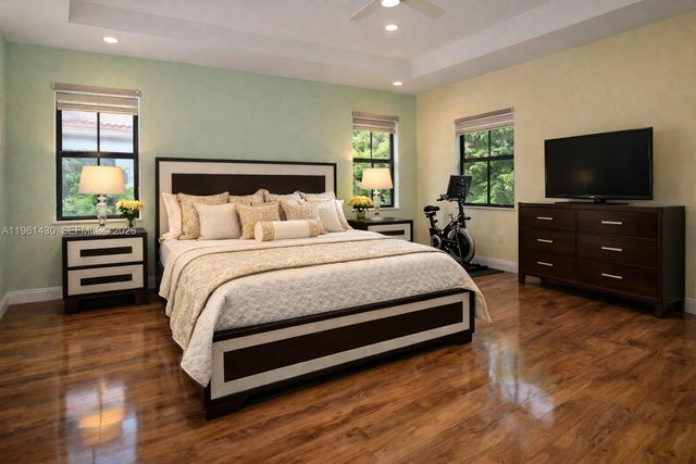 10013 NW 89th Ter, Doral, FL 33178