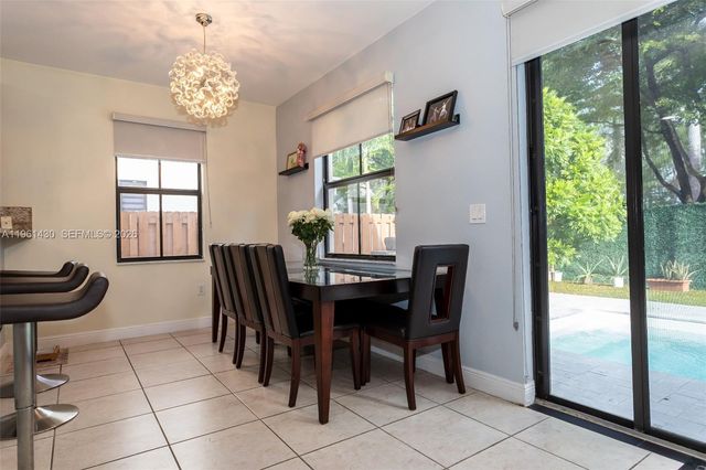 10013 NW 89th Ter, Doral, FL 33178