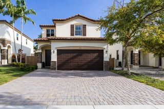 10013 NW 89th Ter, Doral, FL 33178