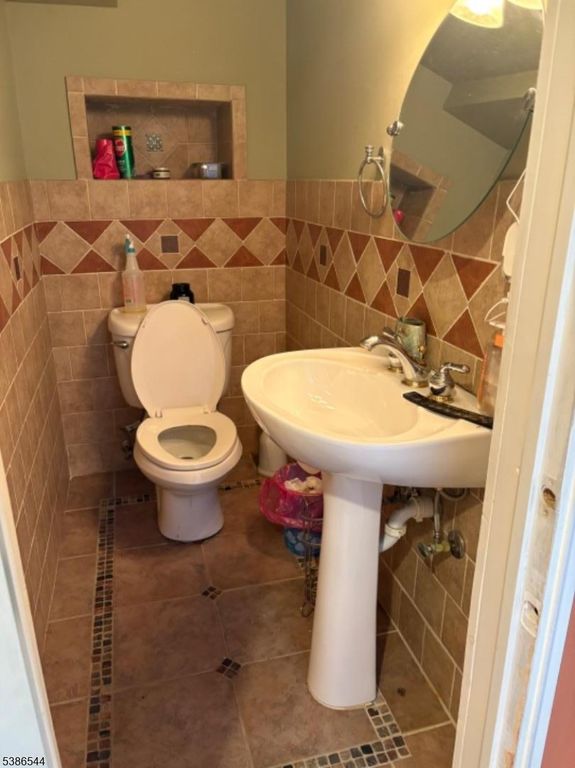 910 Apgar Ter, Rahway City, NJ 07065 — photo 3