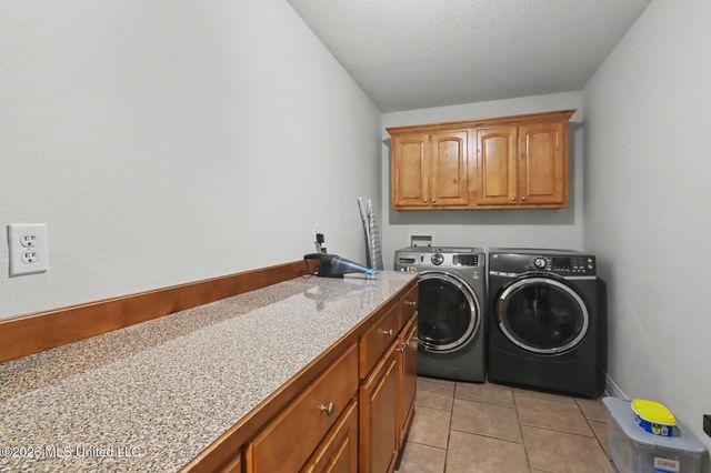3417 N 11th Street, Ocean Springs, MS 39564