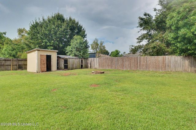 3417 N 11th Street, Ocean Springs, MS 39564