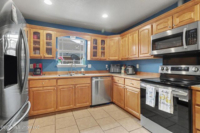 3417 N 11th Street, Ocean Springs, MS 39564