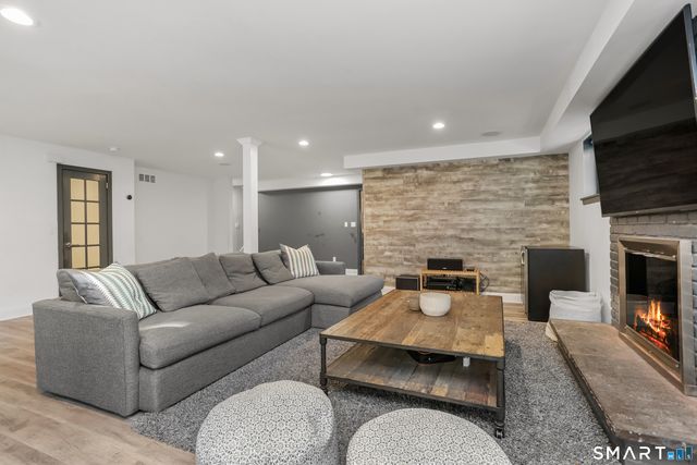 1 Angora Road, Westport, CT 06880