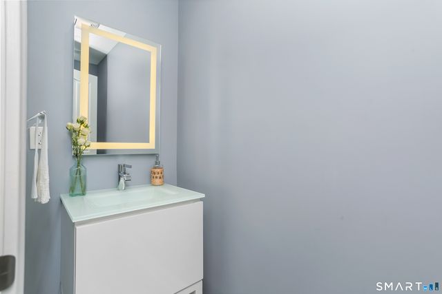 1 Angora Road, Westport, CT 06880